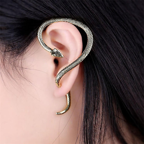 Design-Snake-Earrings-ear