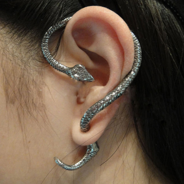 Design-Snake-Earrings-model