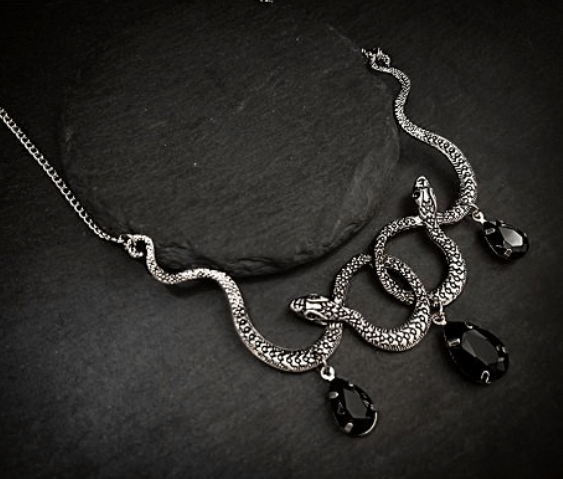 Gemstones-Snake-Necklace-silver