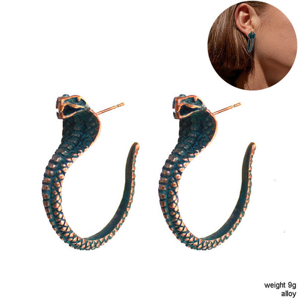Royal-Snake-Earrings-model