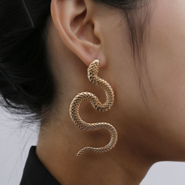 Snake-Bite-Earrings-fashion