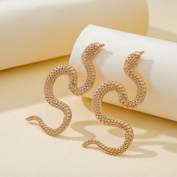 Snake-Bite-Earrings-gold