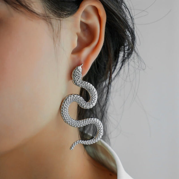 Snake-Bite-Earrings-model