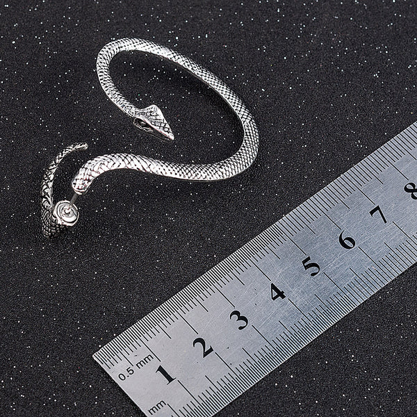 Snake-Cartilage-Earring-size